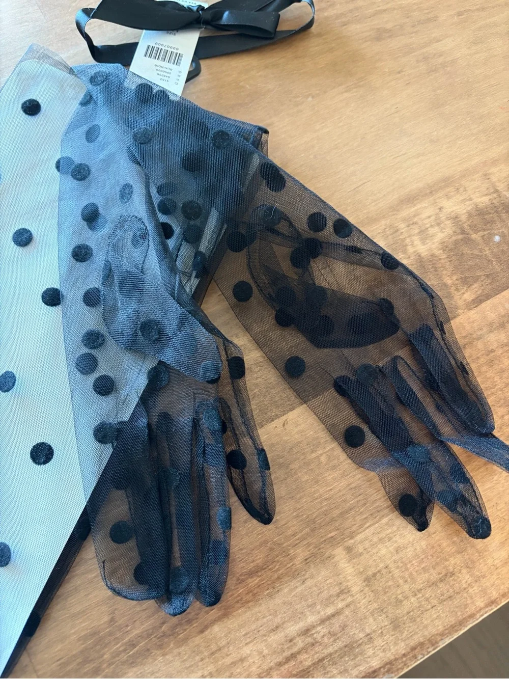 NWT Anthropologie High Heel Jungle Tulle Polka Dot Sheer Gloves Black